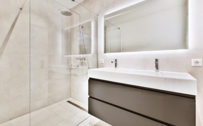 Mission Viejo, Frameless Glass Shower Doors in Bathroom Design