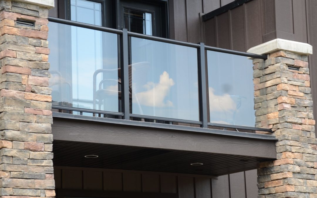 WHY YOU SHOULD GET GLASS RAILINGS INSTALLED IN YOUR BALCONY